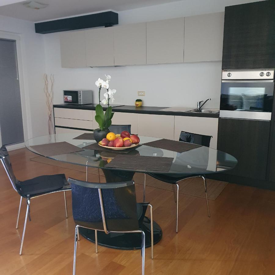 Apartments Legend Ровінь Екстер'єр фото