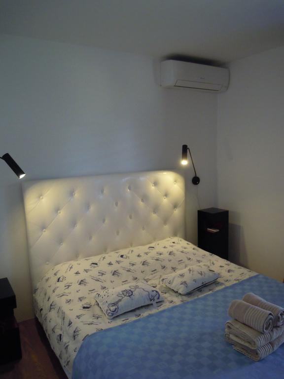 Apartments Legend Ровінь Екстер'єр фото