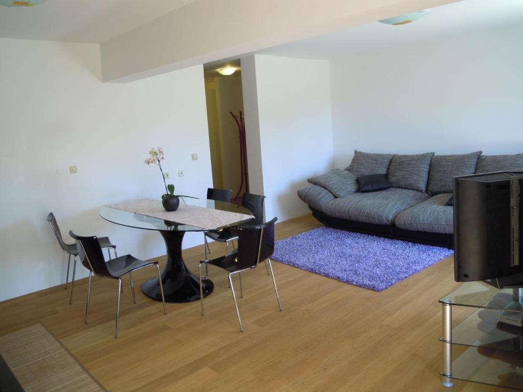Apartments Legend Ровінь Номер фото